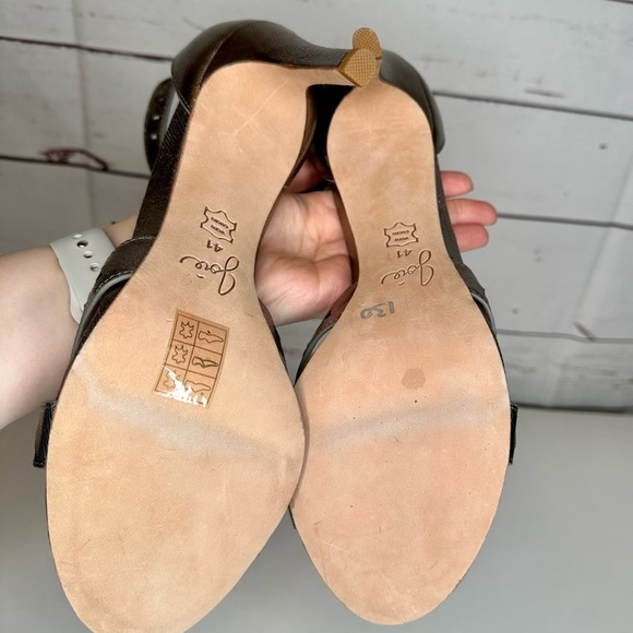 Joie | Airlie Metallic Cutout Ankle Strap Sandal - Picture 10 of 10